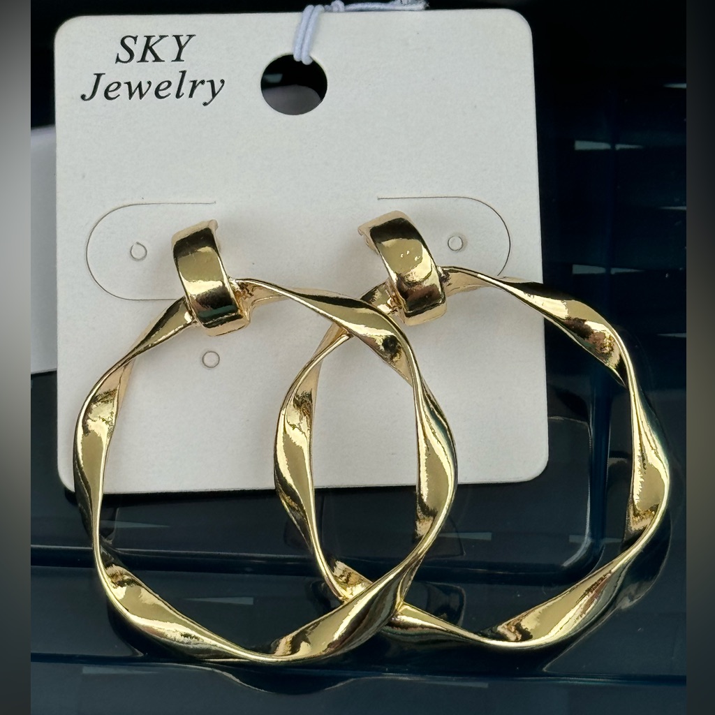 Gold Tone Circle Twist Post Earrings 19$